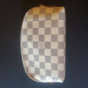 Slightly used REAL Louis Vuitton makeup bag
